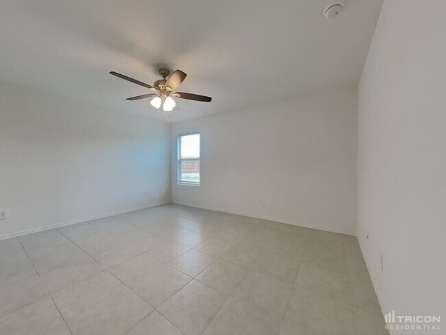 Building Photo - 700 Odlozil Ln