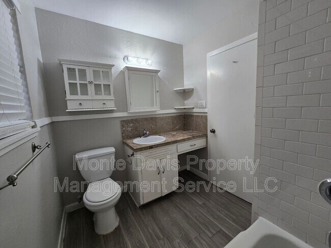 Building Photo - 4708 Red River St