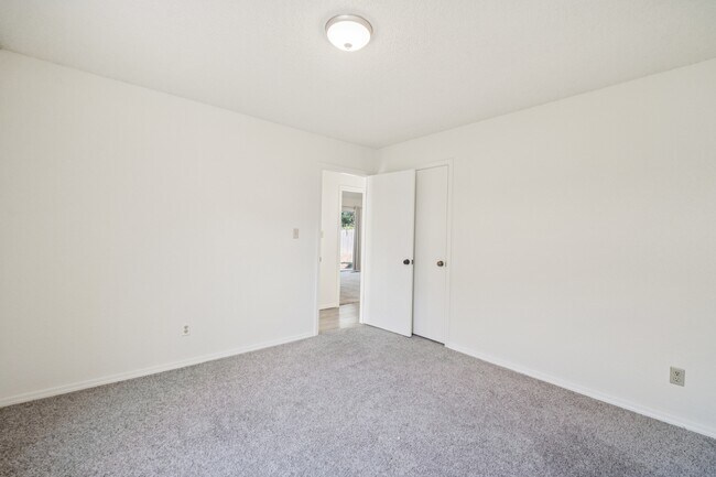 Building Photo - 8234 S College Ave
