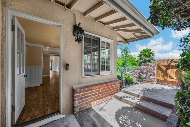Building Photo - Charming La Habra Heights Home with Scenic Views – 2 Bed, 2 Bath