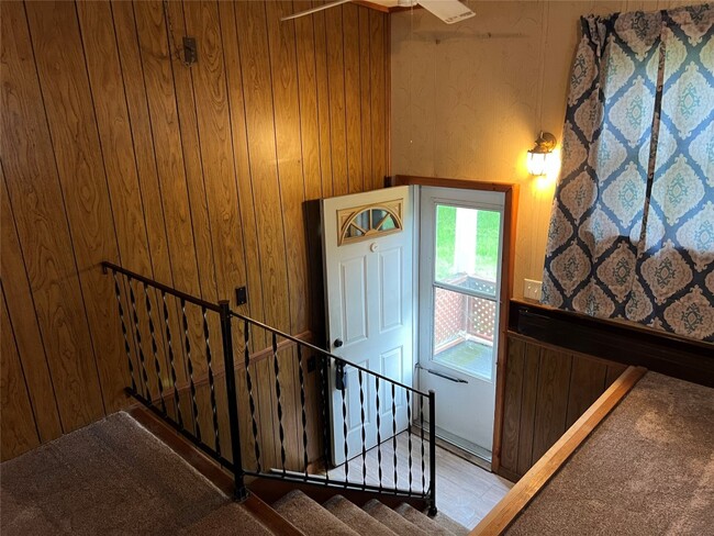 Building Photo - 26518 PA-267