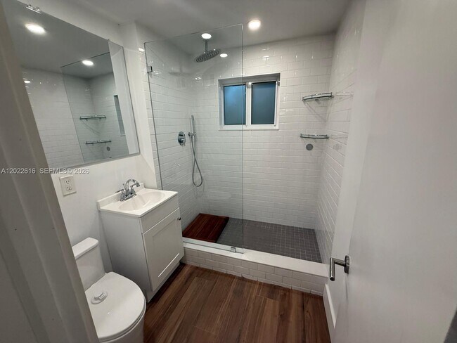 Building Photo - 6851 SW 77th Terrace