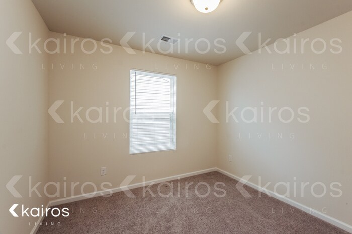 Building Photo - 270 Christopher St