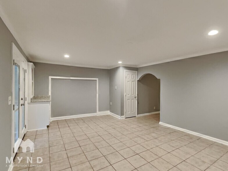 Building Photo - 3588 Kennesaw Station Dr