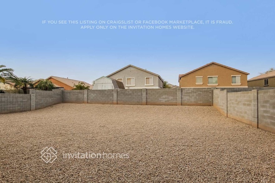 Building Photo - 14226 W Hearn Rd