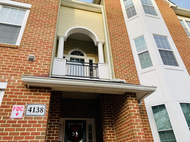 Building Photo - 4138 Fountainside Ln