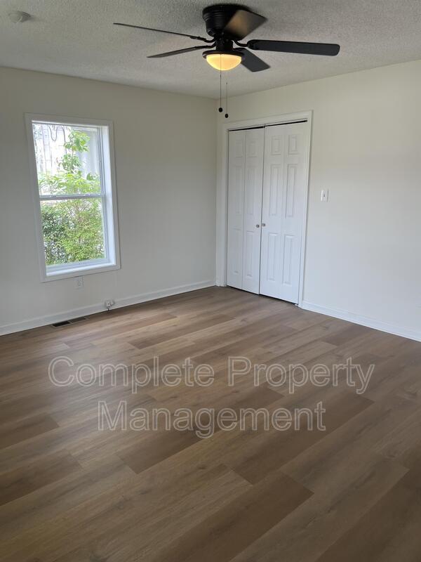 Building Photo - 2319 Avenue F
