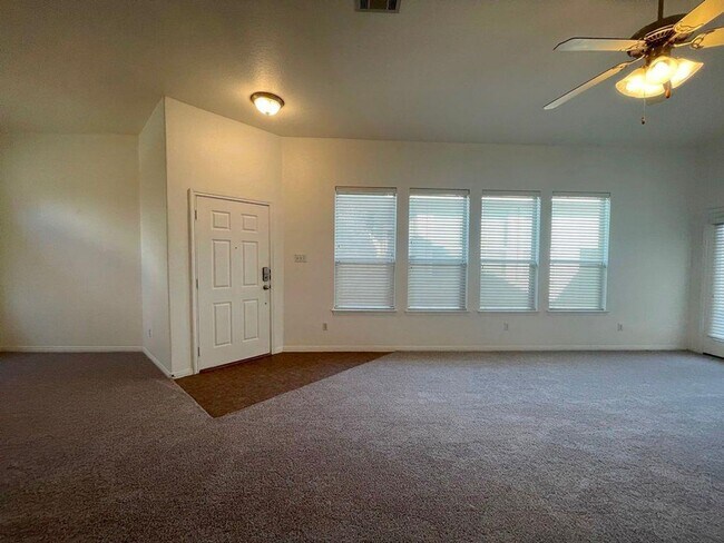 Building Photo - Nice home available in Brookside Subdivision!