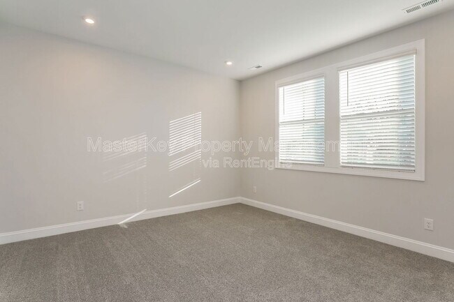 Building Photo - 360 Murray Grey Ln