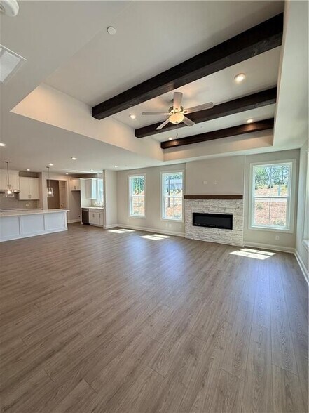 Building Photo - 146 Willowfern Ln