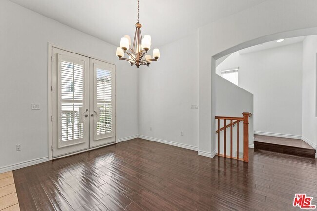 Building Photo - 5738 S Celedon Creek