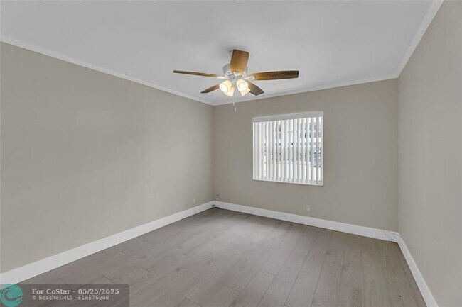 Building Photo - 6319 Bay Club Dr