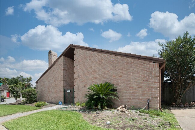 Building Photo - 14107 Woodnook Dr