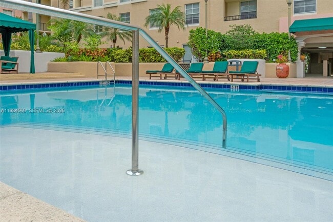 Building Photo - 520 SE 5 Ave