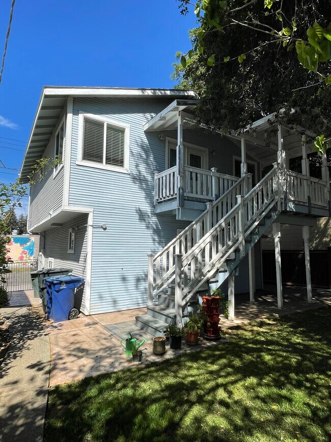 Exterior - 1410 33rd St