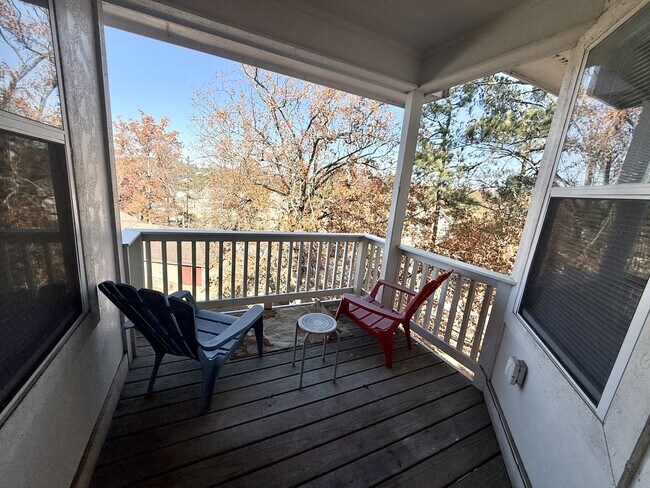 Building Photo - 1006 Brookhollow Dr