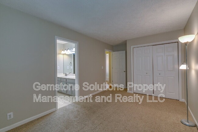 Building Photo - 55 Banwell Park