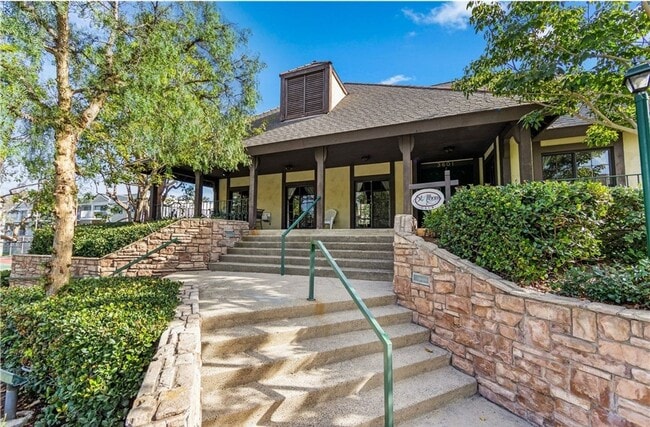 Building Photo - 1 Bedroom ~ Live in the Heart of South Coa...