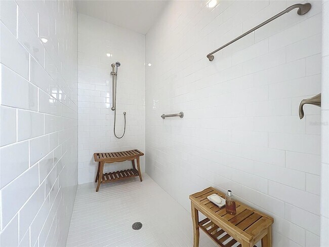 Building Photo - 10224 South Bay Lake Rd