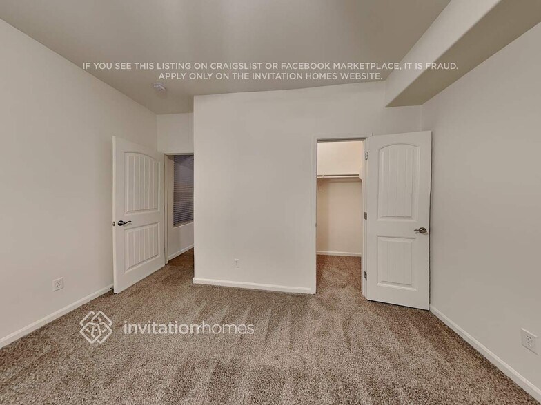 Building Photo - 1389 S Moccasin Trail