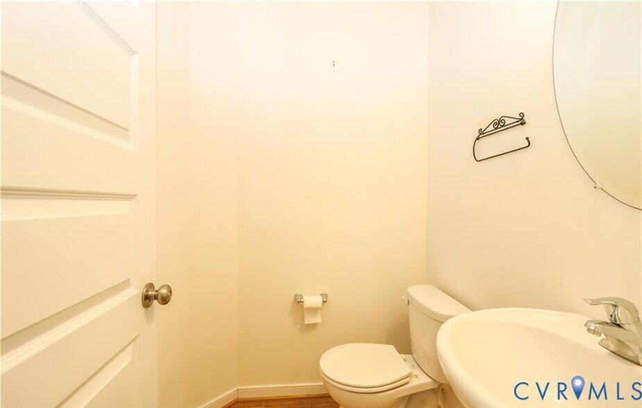 Building Photo - 2424 Marions Ln