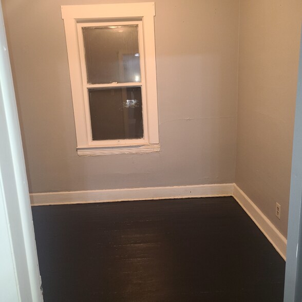 Building Photo - 7006 Clement Ave