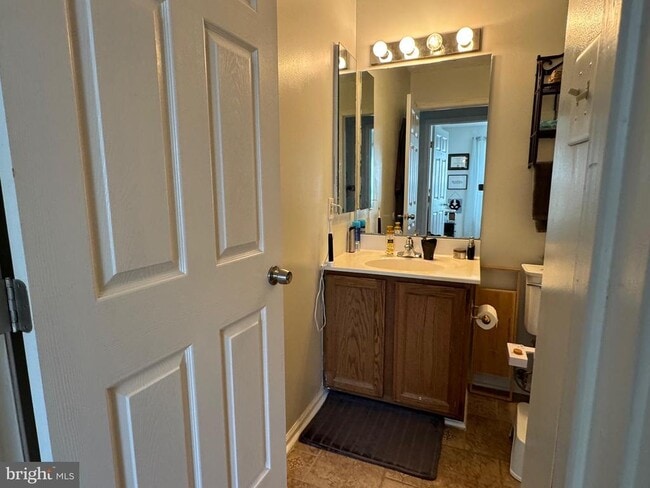 Building Photo - 3132 Laurel View Dr