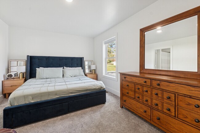 Building Photo - 504 W Prospect St