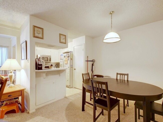 Building Photo - 3607 Summit Bend
