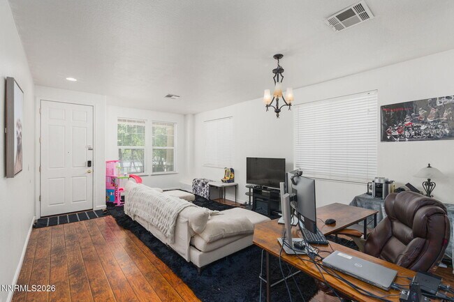 Building Photo - 6960 Rioja Ct