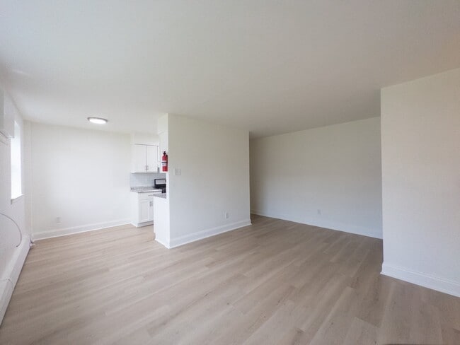 Living Room | Morrisville Meadows - Morrisville Meadows