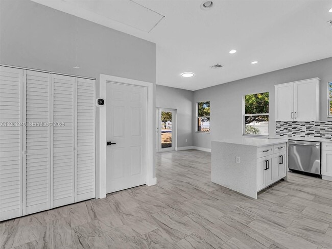 Building Photo - 803 N 20th St