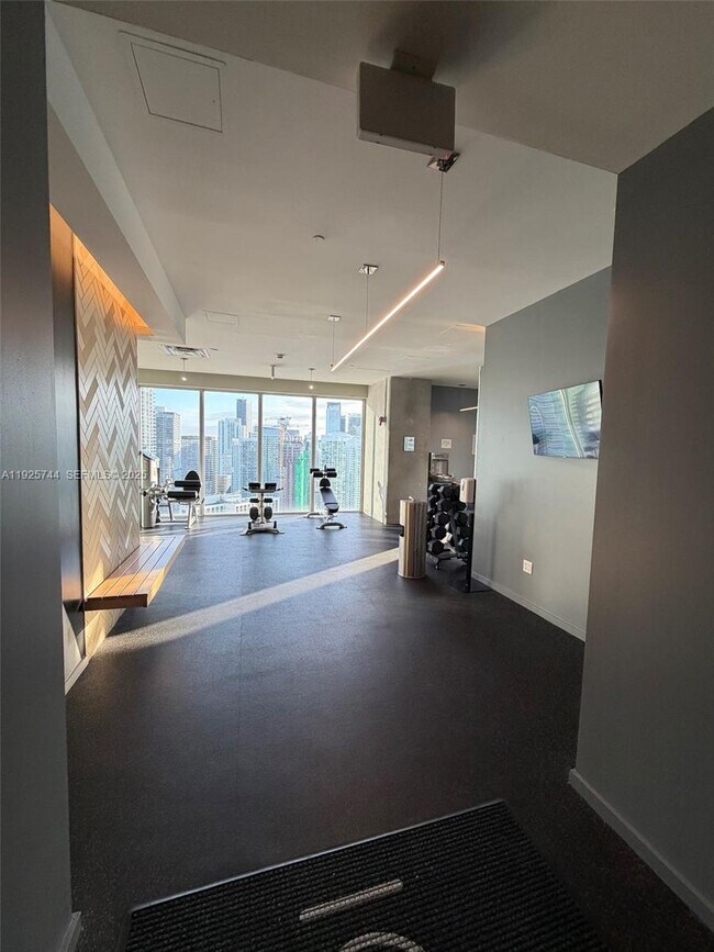 Building Photo - 151 SE 1st St