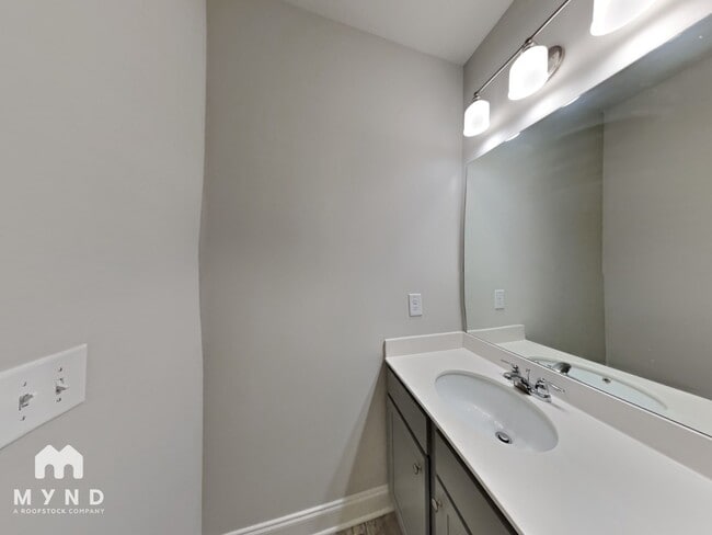 Building Photo - 3417 Sumersbe court