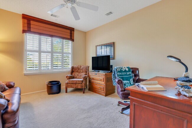Building Photo - 5 Lacebark Ln