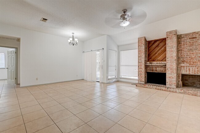 Building Photo - 9814 Paddock Park Dr