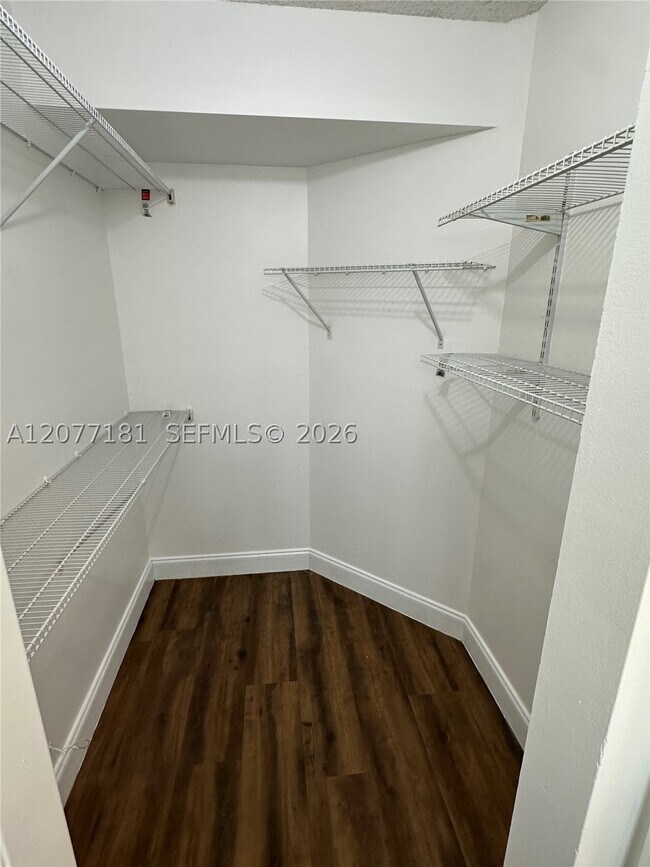 Building Photo - 10757 Cleary Blvd