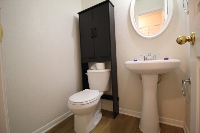 Building Photo - 21123 Sprouse Cir