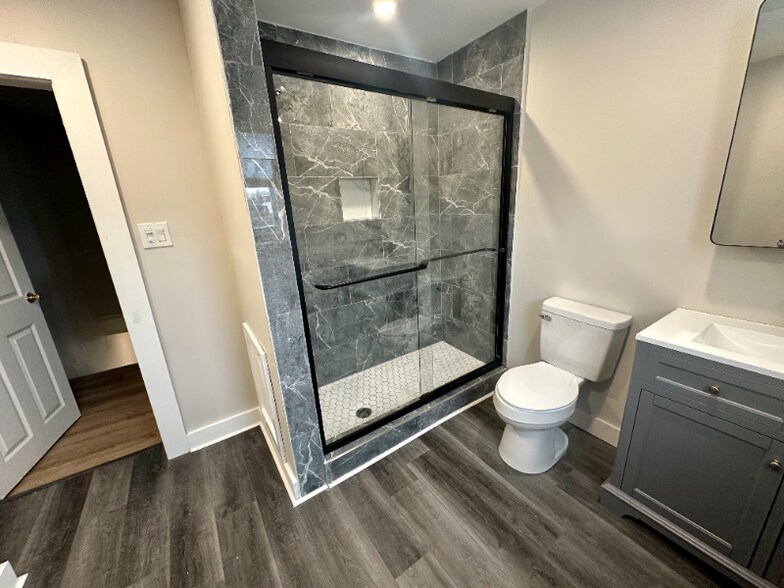 Building Photo - 2750 E Pacific St