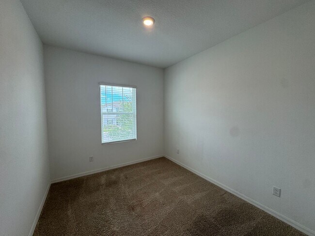 Building Photo - Fall Into Savings –Rent Reduced! Housing c...