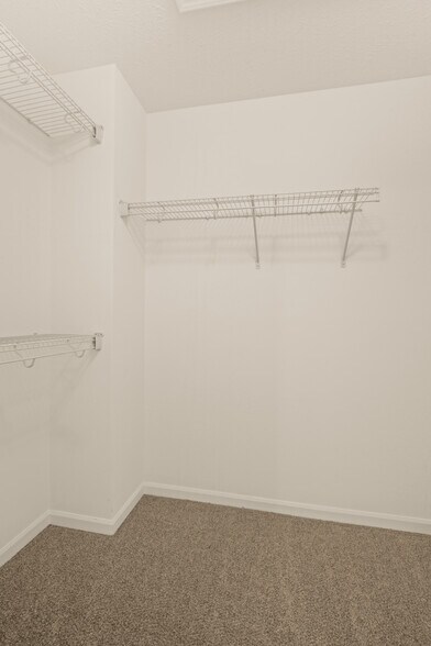 Building Photo - 13713 S 44th St