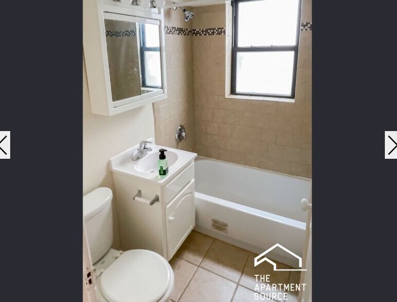 Building Photo - 514 W Cornelia Ave