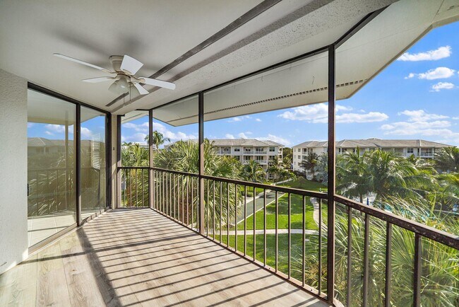 Building Photo - 243 Bay Colony Dr N