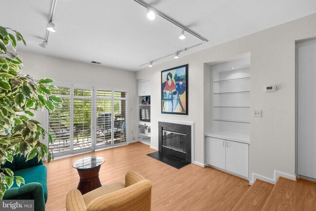 Building Photo - 18219 Leman Lake Dr