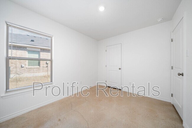 Building Photo - 1254 Lehmann Dr