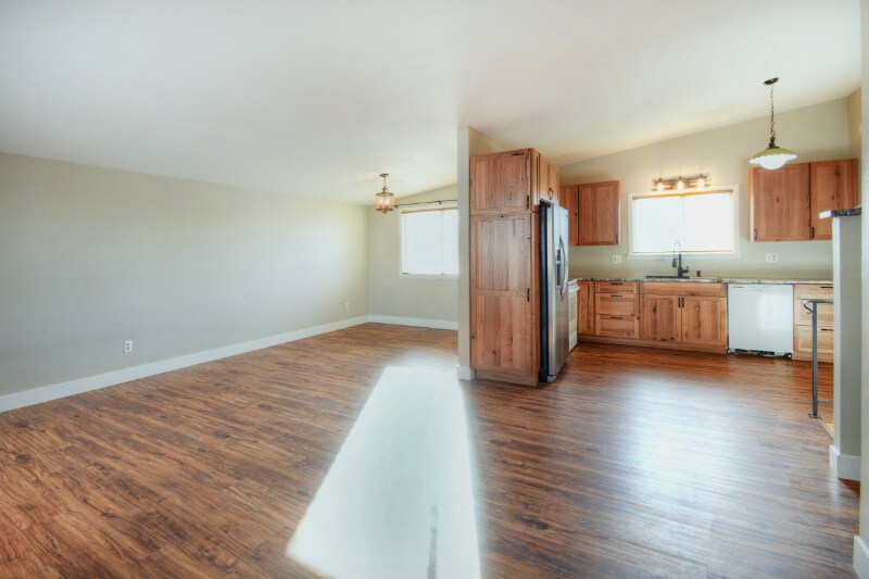 Building Photo - 6475 Pawnee Cir