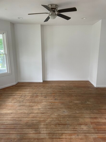 Building Photo - 211 Ontario St