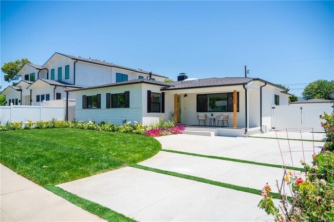 Building Photo - 5250 Lemona Ave