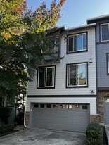 Building Photo - 21269 SE 42nd Pl