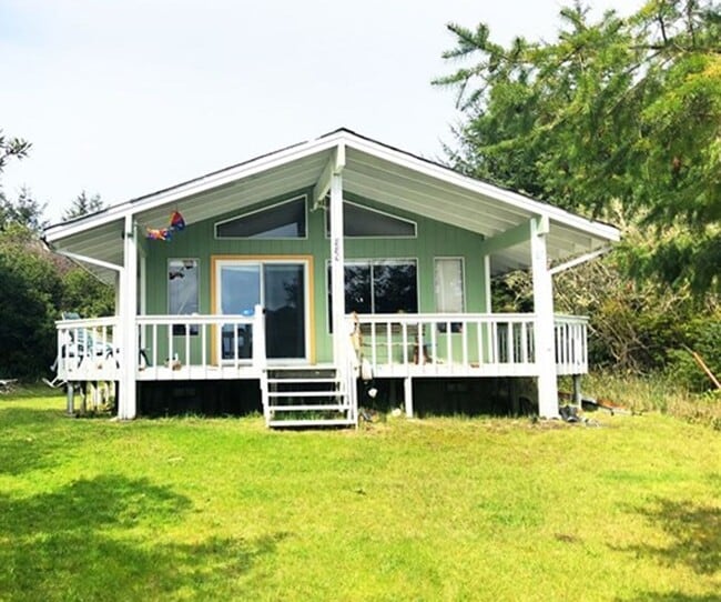 Primary Photo - 2 BR 1 BA Beach Cabin